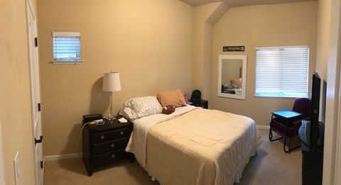 Private Room in 3Bed.1.5Bath