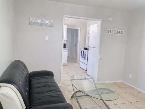 roommates in Undisclosed, Casa Grande, AZ 85122 Modern & Cozy Home near Lucid Motors | All Utilities Inc. (id. 37146) - cirtru.com