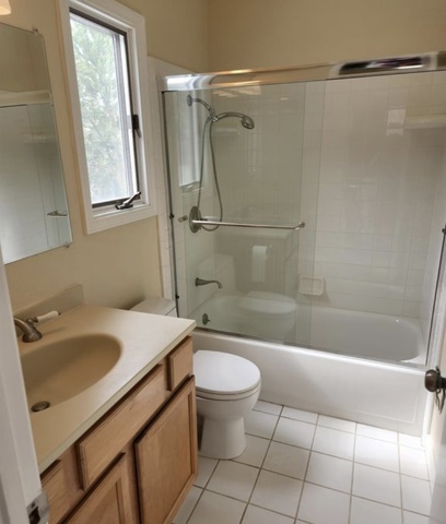 1 Private Small Room + shared bath