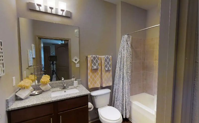 roommates in Tallahassee Private Room in 4Bed.4Bath - cirtru.com