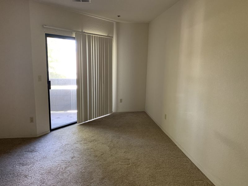Private Room in 2Bed.2Bath (300sqf)