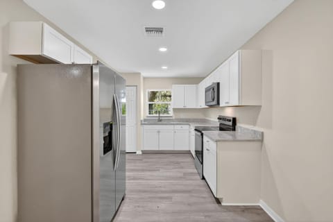 New Built & Fully Furnished – Cozy Dream Home Ready to Move In! (id. 40577)