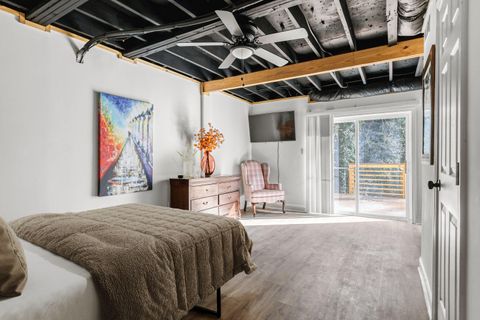 Stunning 4BR / 3BT Renovation – Modern Design, Spacious Rooms & Peaceful Backyard (id. 28104)