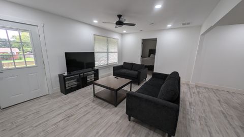 Entire Place 3Bed.2Bath