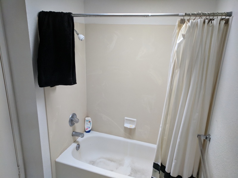 Private bedroom in 2bd2ba Apt. Conc