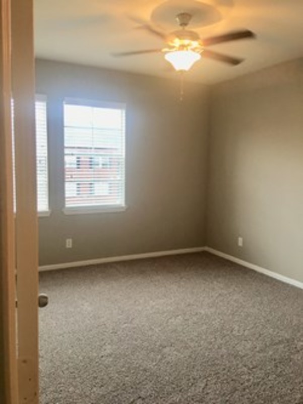 Private Room in 2Bed.2Bath