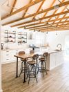 Amazing St Petersburg House with a Huge Kitchen, Covered Patio, and a Living room to Relax!! (id. 13719)