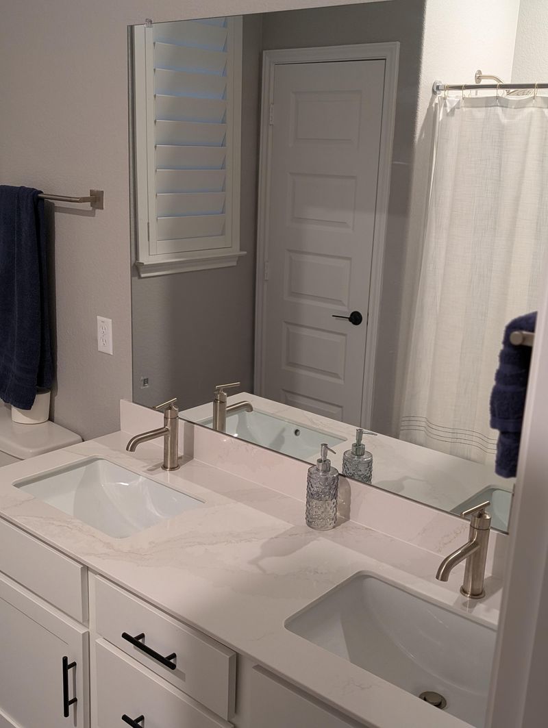 roommates in Undisclosed, Round Rock, TX 78665 Round Rock House with Dining area. Modern & comfortable (id. 12774) - cirtru.com