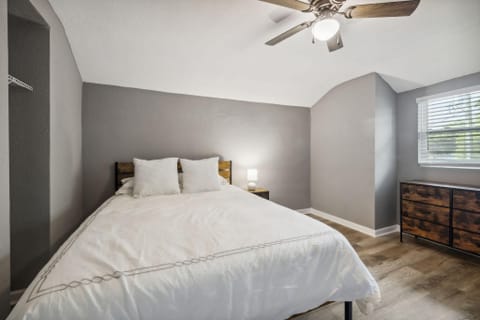 roommates in Undisclosed, Jacksonville, FL 32209 Cozy & Modern Home in Jacksonville – Fully Renovated! (id. 15233) - cirtru.com